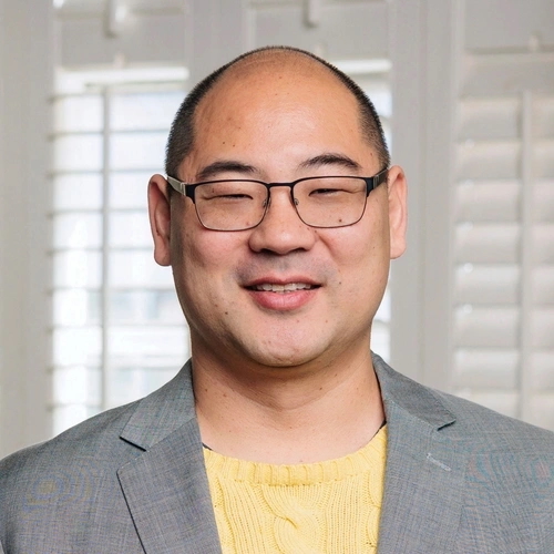 Seiji Isotani headshot